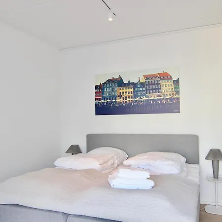 Great 2-bed Wprivate Balcony By Harbour 公寓